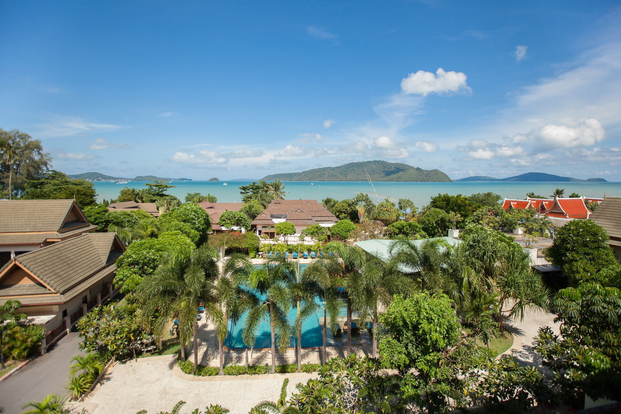 Chalong Beach Hotel Phuket Rawai Exteriör bild