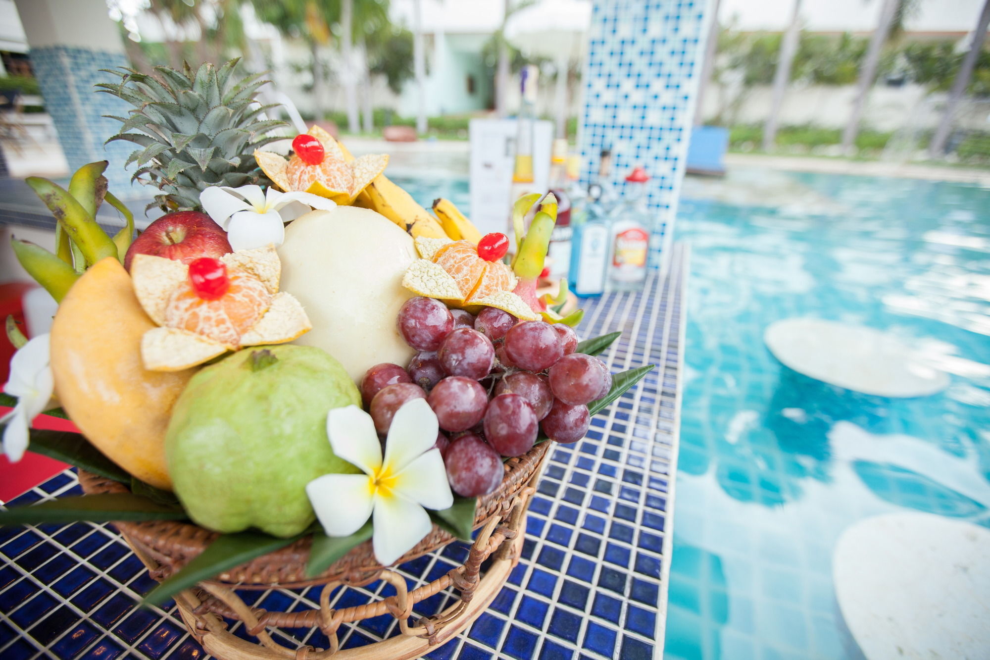 Chalong Beach Hotel Phuket Rawai Exteriör bild