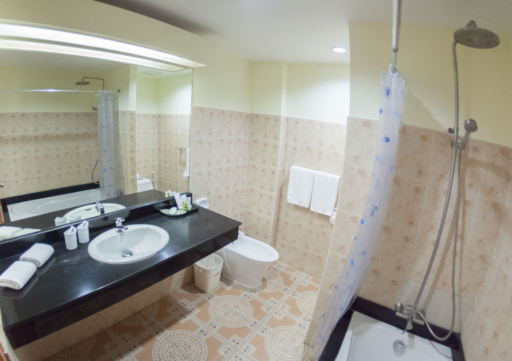 Chalong Beach Hotel Phuket Rawai Exteriör bild