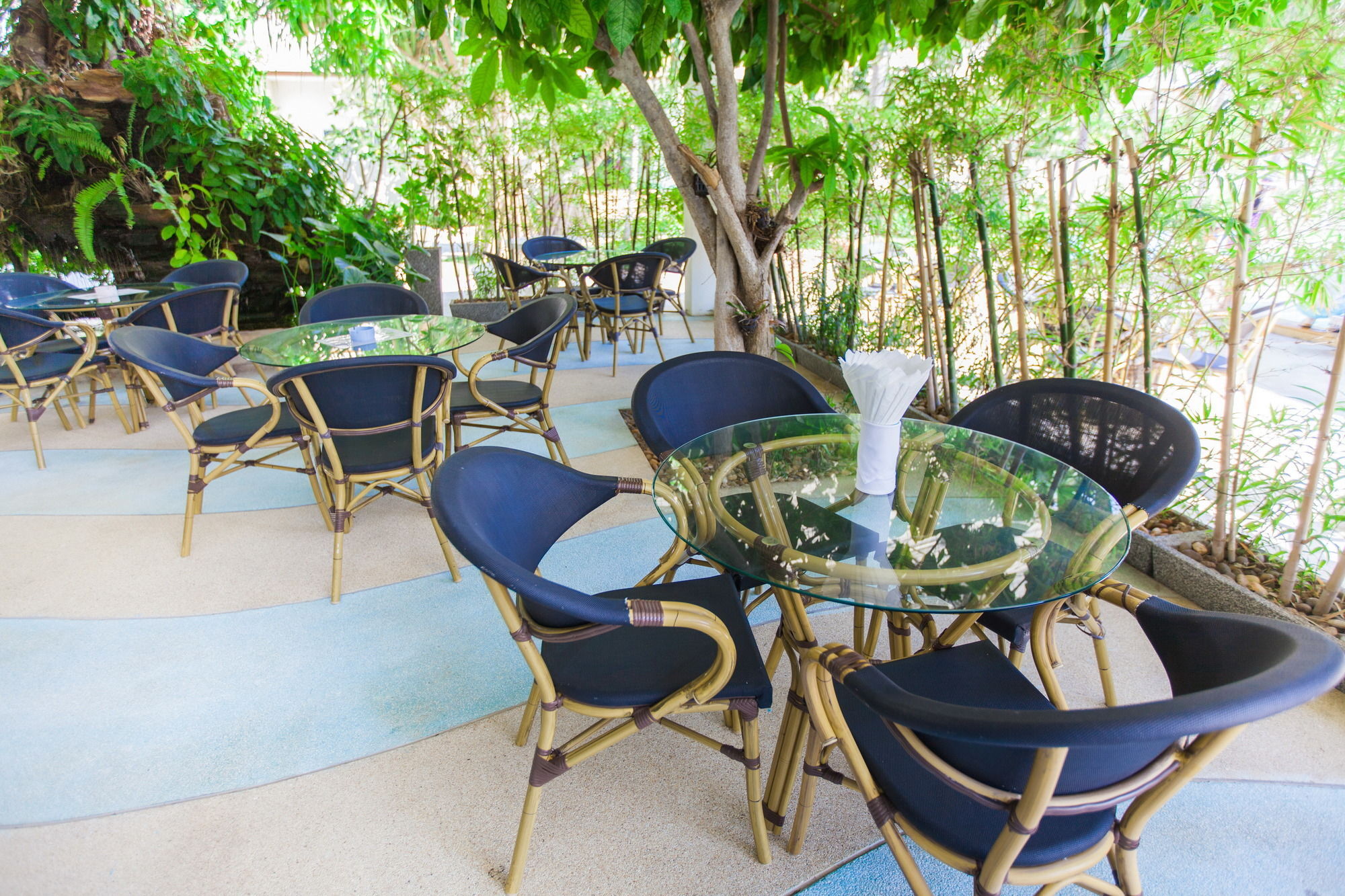 Chalong Beach Hotel Phuket Rawai Exteriör bild